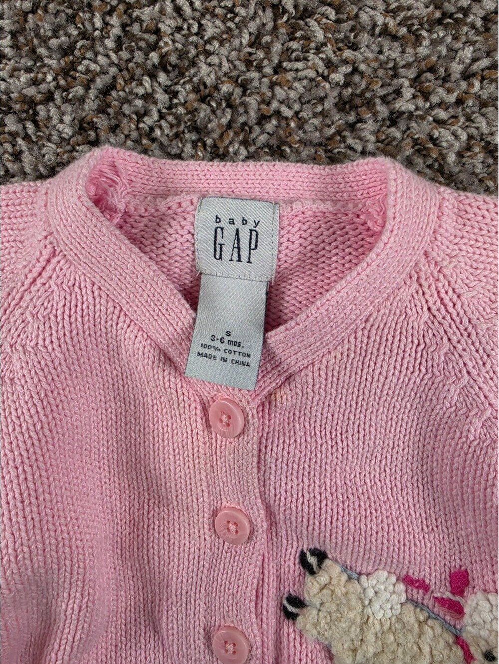 Baby Gap 3-6M Pink knit cardigan w/embroidered sheep graphic - Picture 3 of 4